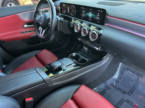 Used 2022 Mercedes-Benz CLA 250 image 14