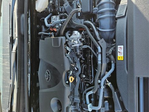 Used 2025 Toyota Camry LE image 23