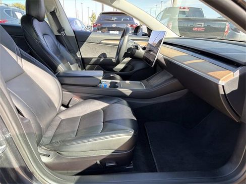 Used 2022 Tesla Model 3 Long Range image 8