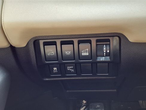 Used 2020 Subaru Ascent Limited w/ Popular Package #2A image 10