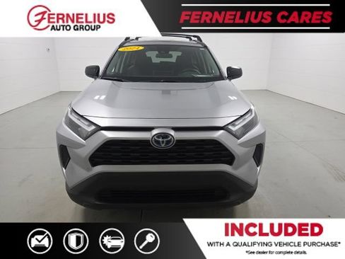 Used 2024 Toyota RAV4 LE AWD/4WD image 2