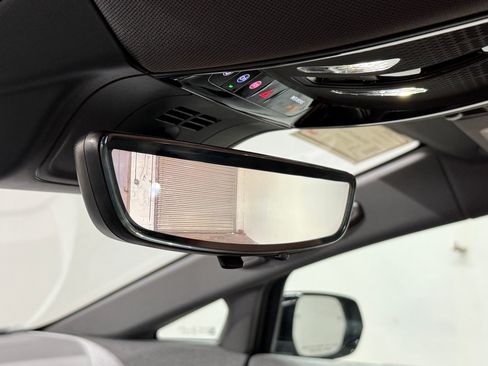 New 2025 Cadillac Optiq Luxury 2 AWD/4WD image 17