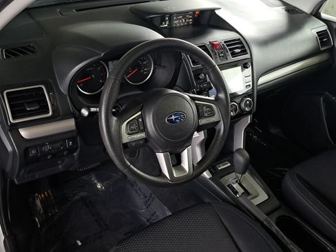 Used 2018 Subaru Forester 2.5i Premium w/ All-Weather Package AWD/4WD image 17