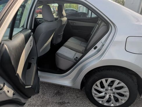 Used 2017 Toyota Corolla L FWD image 19