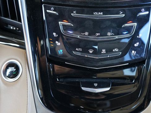 Used 2019 Cadillac Escalade Platinum AWD/4WD image 21