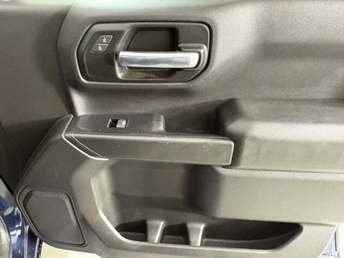 Used 2020 Chevrolet Silverado 1500 Custom w/ Custom Value Package RWD image 15