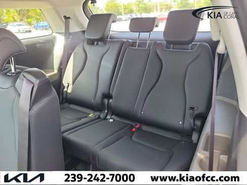 New 2026 Kia Carnival FWD image 12