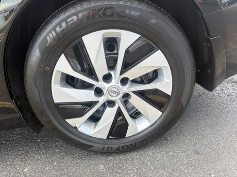 Used 2025 Nissan Altima 2.5 S FWD image 7