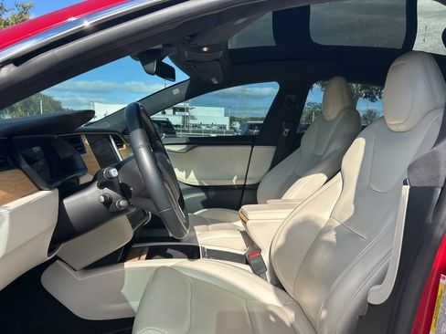 Used 2020 Tesla Model S Performance image 2