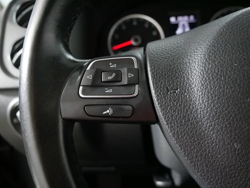 Used 2014 Volkswagen Tiguan SEL image 28