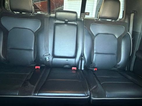 Used 2023 RAM 1500 Laramie AWD/4WD image 16