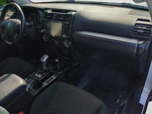 Used 2024 Toyota 4Runner TRD Off-Road AWD/4WD image 20