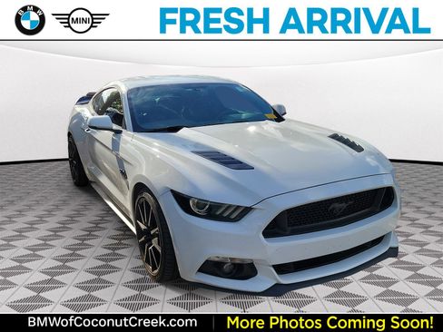 Used 2017 Ford Mustang GT Premium RWD image 1