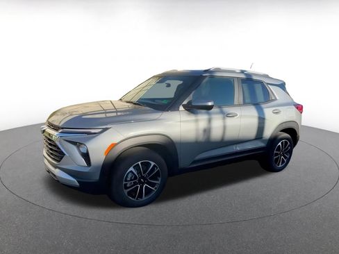 Used 2025 Chevrolet TrailBlazer LT image 8