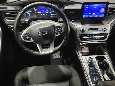 Used 2022 Ford Explorer XLT w/ Class IV Trailer Tow Package image 22