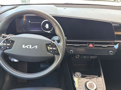 Used 2023 Kia Niro Wind FWD image 18