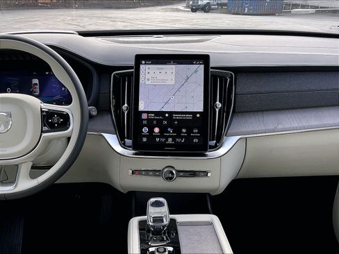 New 2026 Volvo XC90 T8 Ultra w/ Protection Package Premier image 9