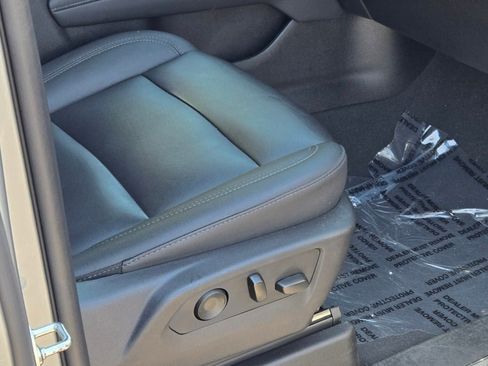 Certified 2025 Chevrolet Tahoe LT AWD/4WD image 8
