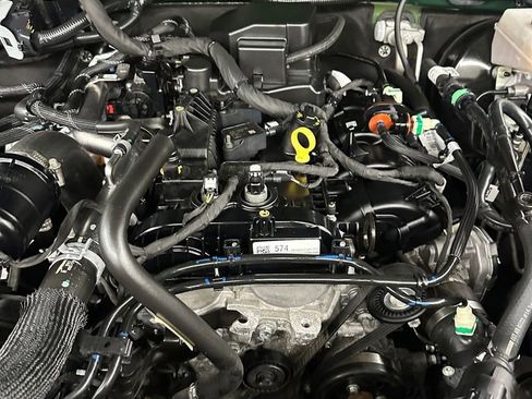 Used 2022 Ford Bronco Black Diamond image 7