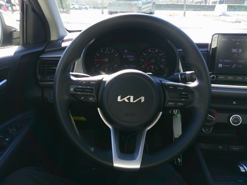 Used 2023 Kia Rio S image 18