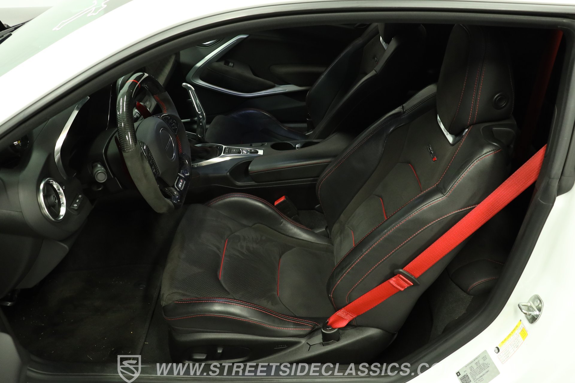 Used 2018 Chevrolet Camaro ZL1 RWD image 35