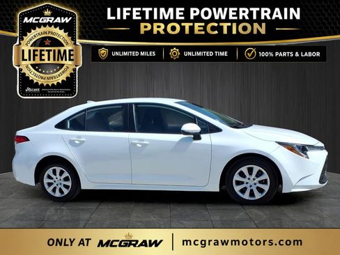 Used 2025 Toyota Corolla LE FWD image 4