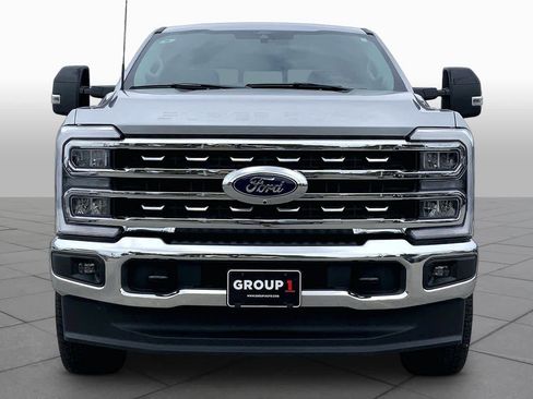 Used 2024 Ford F250 Lariat w/ FX4 Off-Road Package AWD/4WD image 4