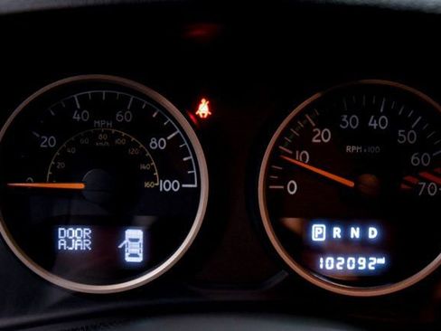 Used 2017 Jeep Wrangler Unlimited Sahara image 22