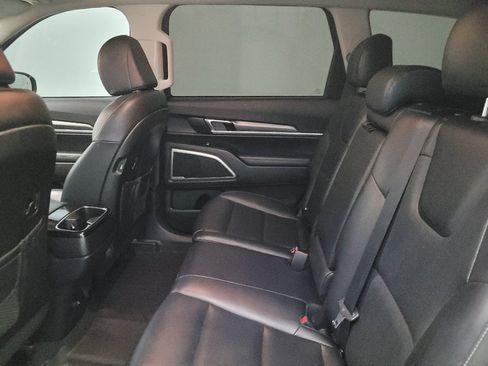 Used 2022 Kia Telluride LX AWD/4WD image 18