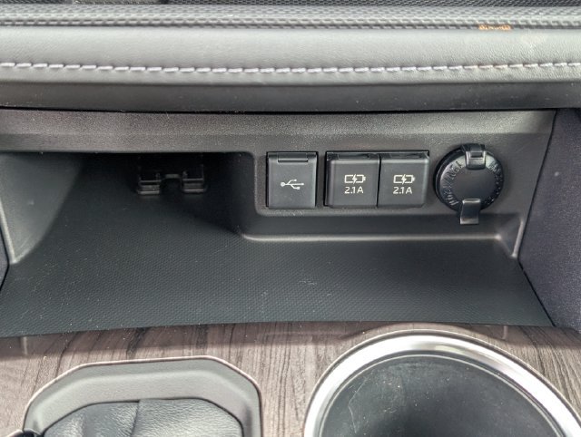 Used 2021 Toyota Highlander Platinum AWD/4WD image 31