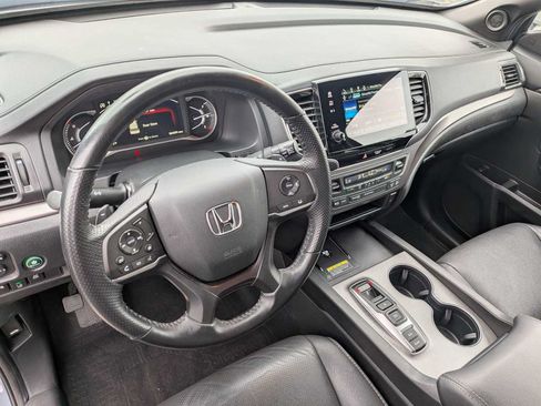 Certified 2024 Honda Passport EX-L image 2
