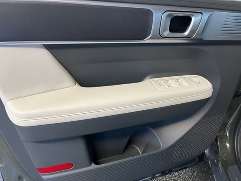 Used 2025 Hyundai Santa Fe SEL image 22