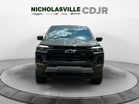 Used 2023 Chevrolet Colorado Z71 w/ Z71 Convenience Package 2 AWD/4WD image 8