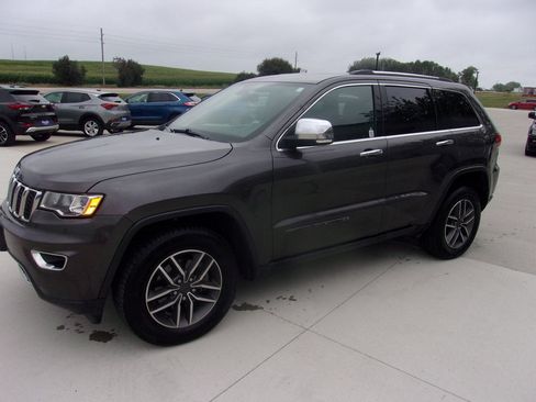 Used 2020 Jeep Grand Cherokee Limited AWD/4WD image 6