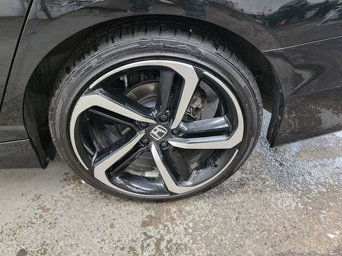 Used 2018 Honda Accord Sport image 33