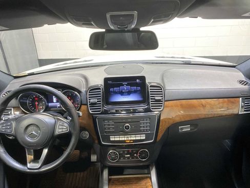 Used 2019 Mercedes-Benz GLS 450 4MATIC image 10