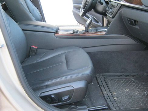 Used 2013 BMW 328i xDrive Sedan AWD/4WD image 10