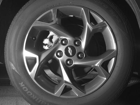 Used 2025 Chevrolet Trax LT FWD image 15