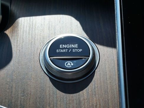Certified 2025 Mercedes-Benz C 300 Sedan image 29