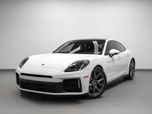 Certified 2025 Porsche Panamera 4 AWD/4WD image 6