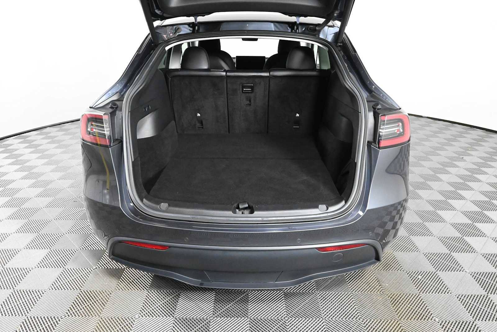Used 2022 Tesla Model Y Performance AWD/4WD image 10