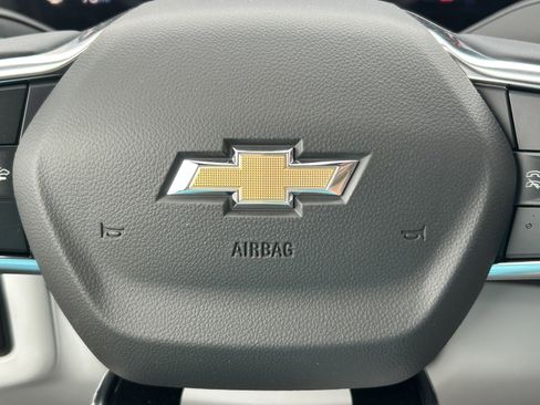 New 2025 Chevrolet Suburban Premier RWD image 35