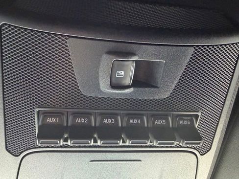 Used 2022 Ford F250 Lariat w/ Lariat Ultimate Package AWD/4WD image 29