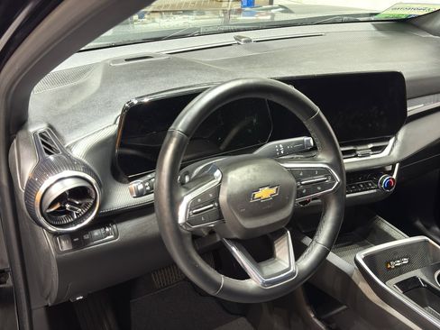 Used 2025 Chevrolet Equinox LT w/ Convenience Package II image 16