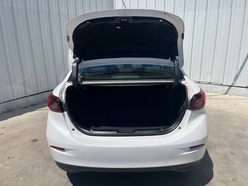 Used 2016 MAZDA MAZDA3 i Sport FWD image 8