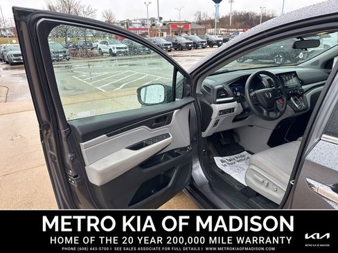 Used 2019 Honda Odyssey EX image 10