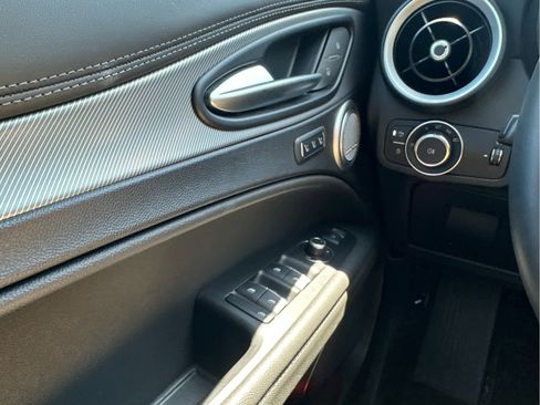 Used 2023 Alfa Romeo Stelvio Veloce AWD/4WD image 12