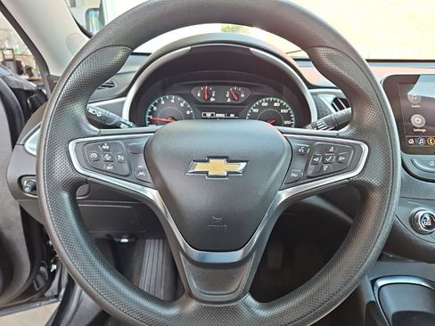 Used 2024 Chevrolet Malibu LT FWD image 9