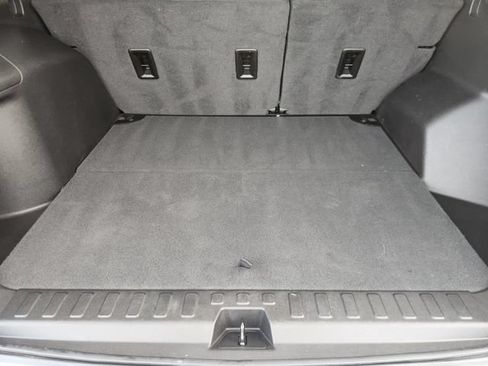 Used 2019 Chevrolet Equinox LT FWD image 32