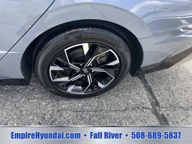 Used 2025 Hyundai Sonata SEL FWD image 11